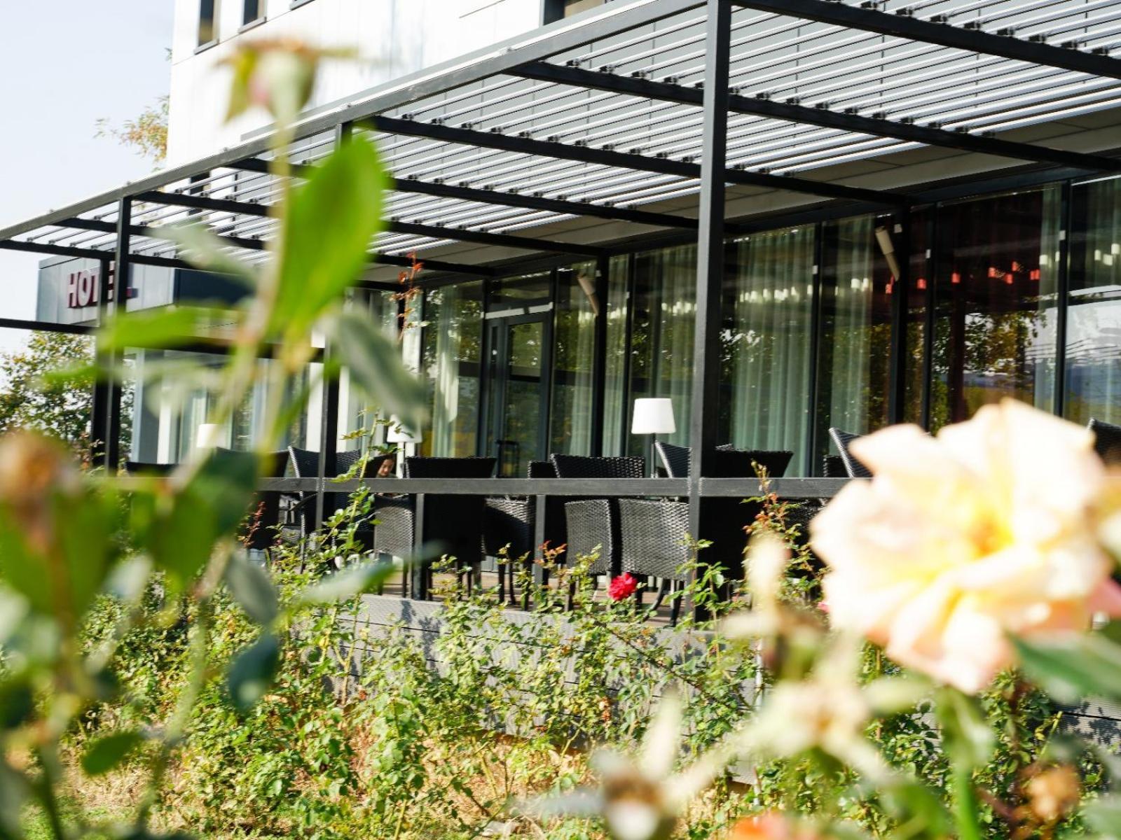 Hotel Criss Bukarest Exteriör bild